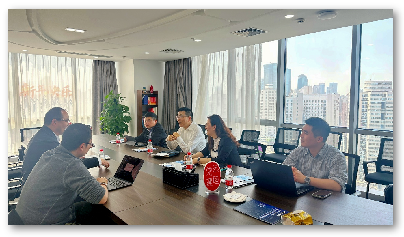 上海张江集团党委副书记、副总经理韩国飚一行莅临亿佰达全球创新中心走访交流