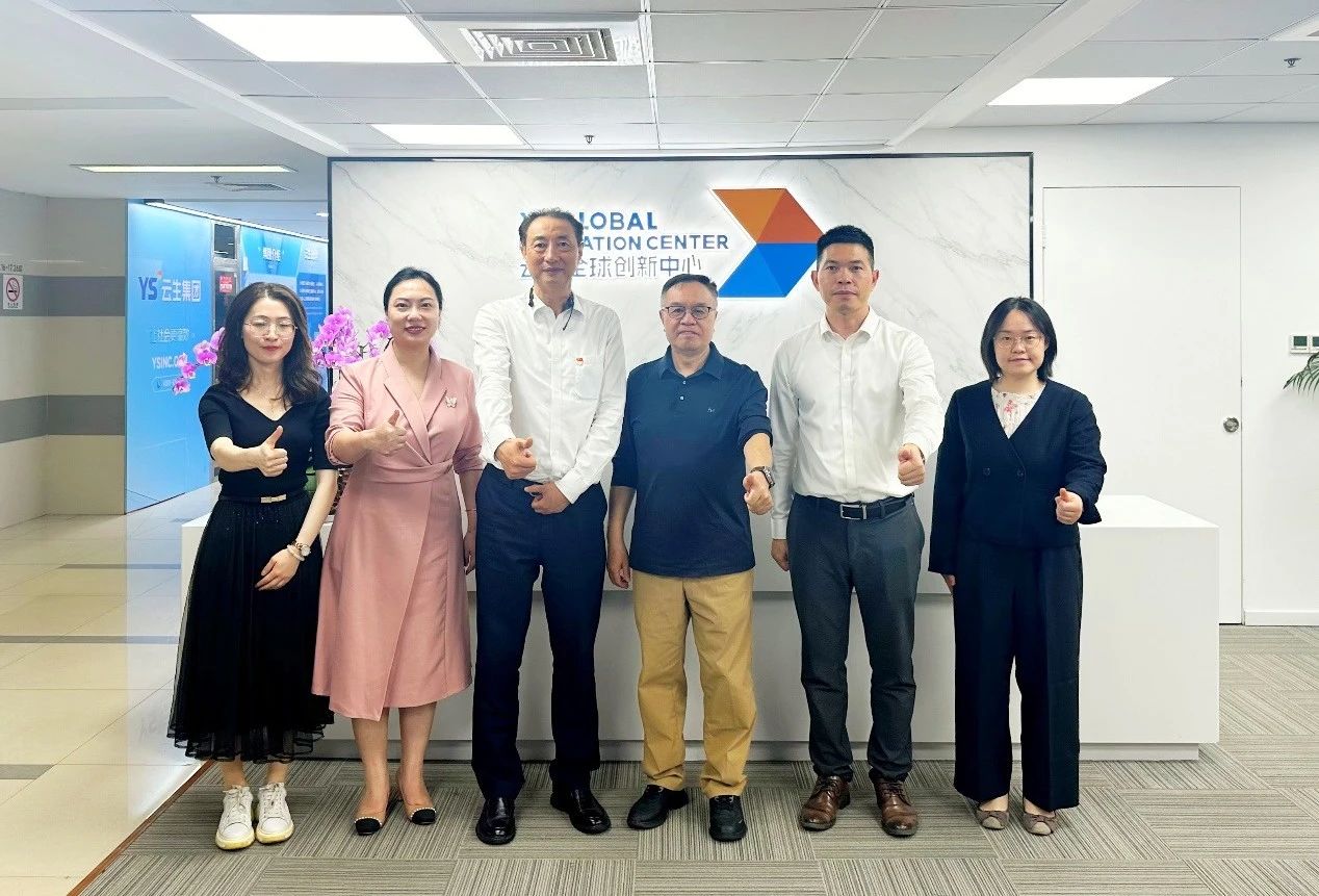 重庆市人才研究和人力资源服务协会副会长兼秘书长程卫民一行莅临亿佰达全球创新中心考察学习