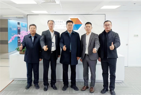 内蒙古自治区通辽市人民政府党组成员、副市长黄刚一行莅临亿佰达全球创新中心走访调研